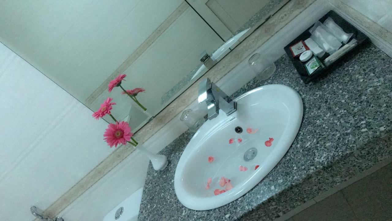 הלונג Paradis Hotel מראה חיצוני תמונה